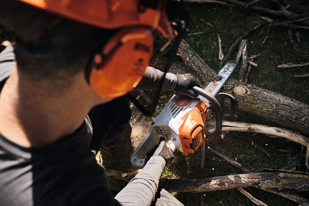 STIHL MSA 220 C-B Cordless Chainsaw With 35 cm / 14