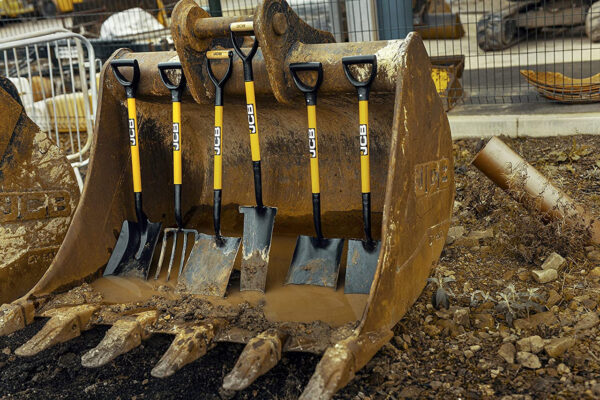 JCB Professional Border Spade