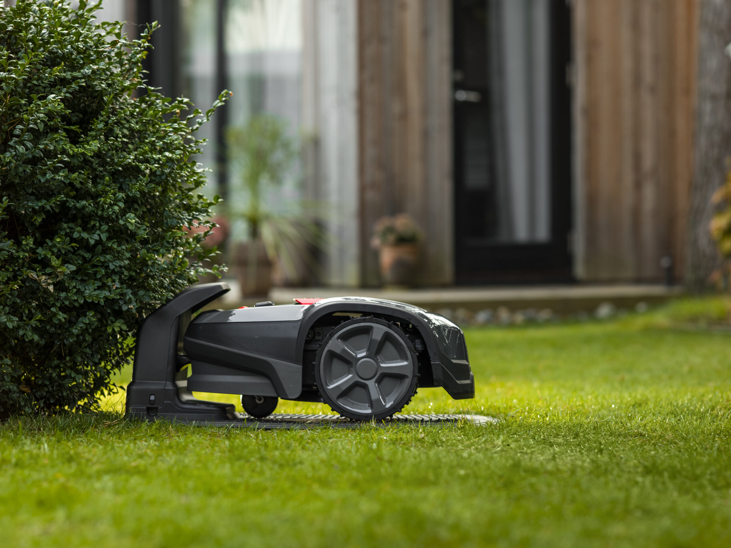 Cramer RM800 Boundary-Wired Robotic Mower