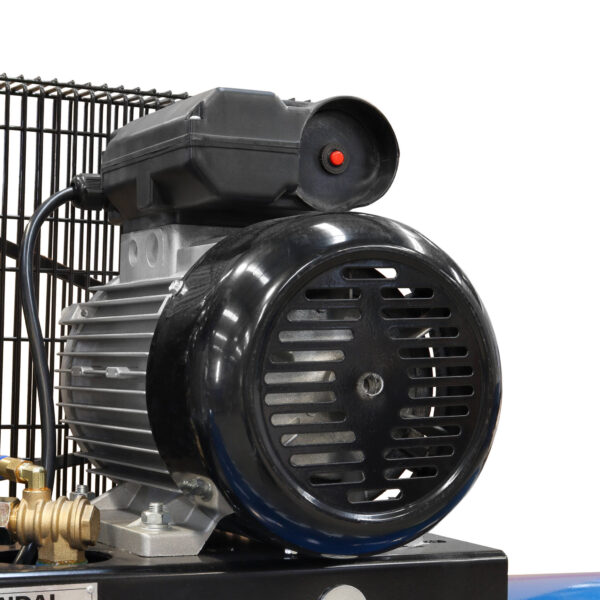 Hyundai HY3200S 200 Litre Air Compressor, 14CFM/145psi, Electric 3hp