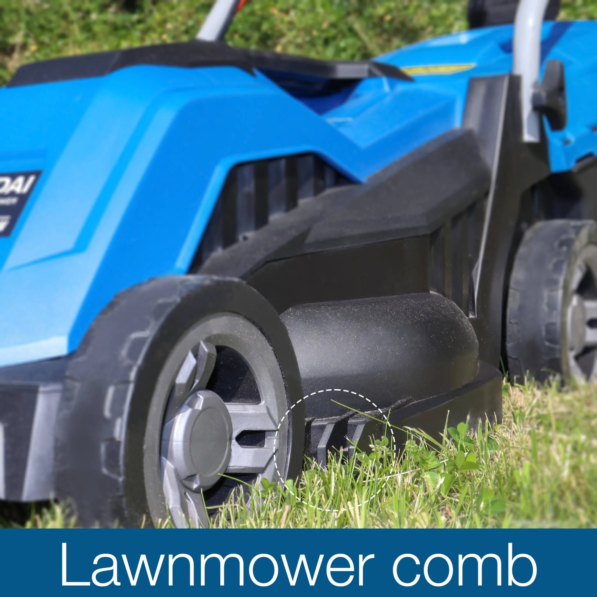 Hyundai HYM3300E 33cm Corded Electric 1200w/230v Roller Mulching Lawnmower