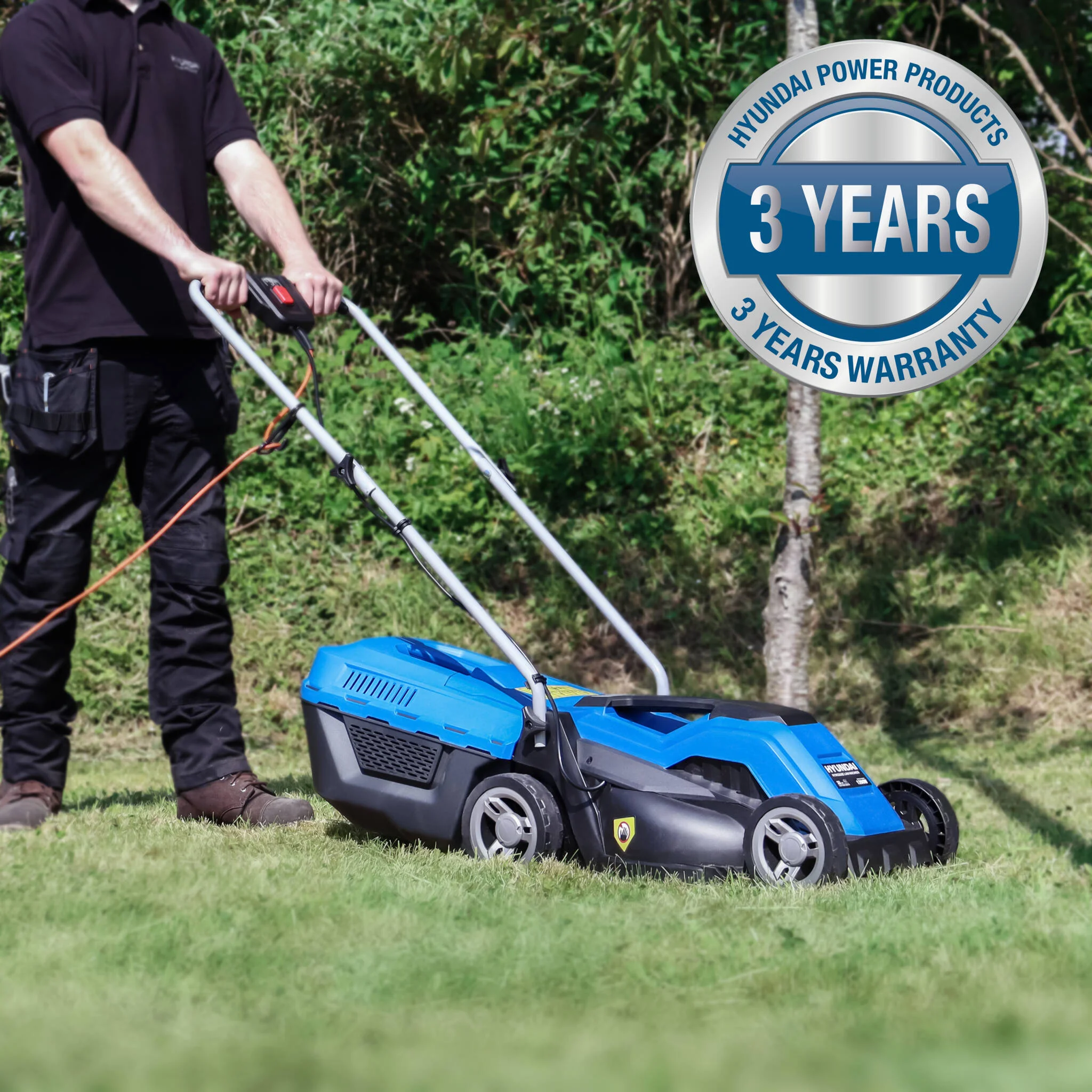 Hyundai HYM3300E 33cm Corded Electric 1200w/230v Roller Mulching Lawnmower