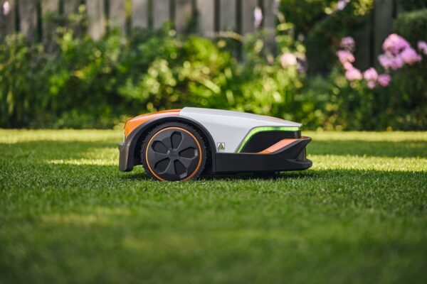 STIHL iMOW® 5 Robotic Mower For Lawns Up To 1,500 m² With App Control