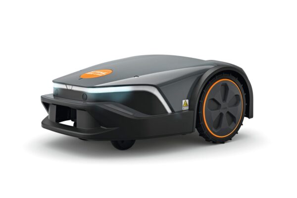 STIHL iMOW® 6 EVO Robotic Mower For Lawns Up To 3,000 m² With 4G Connectivity