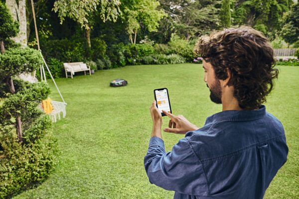 STIHL iMOW® 6 EVO Robotic Mower For Lawns Up To 3,000 m² With 4G Connectivity