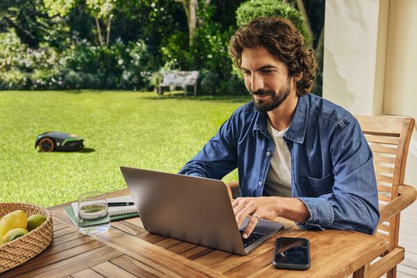 STIHL iMOW® 7 EVO Robotic Mower For Lawns Up To 5,000 m² With 4G, WiFi & Bluetooth Connectivity