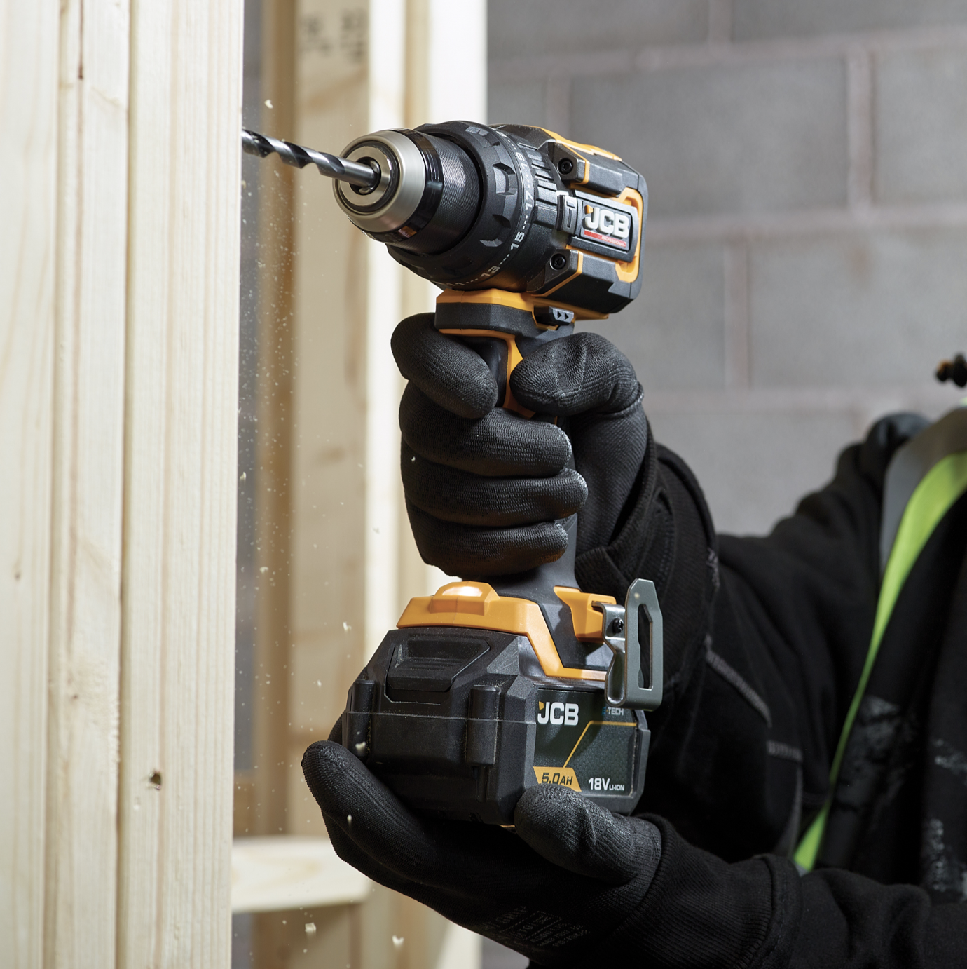 JCB Pro 18V Kit With 75Nm Combi Drill And 115mm Angle Grinder, 2 x 5.0Ah Batteries, Fast Charger And Soft Tool Bag