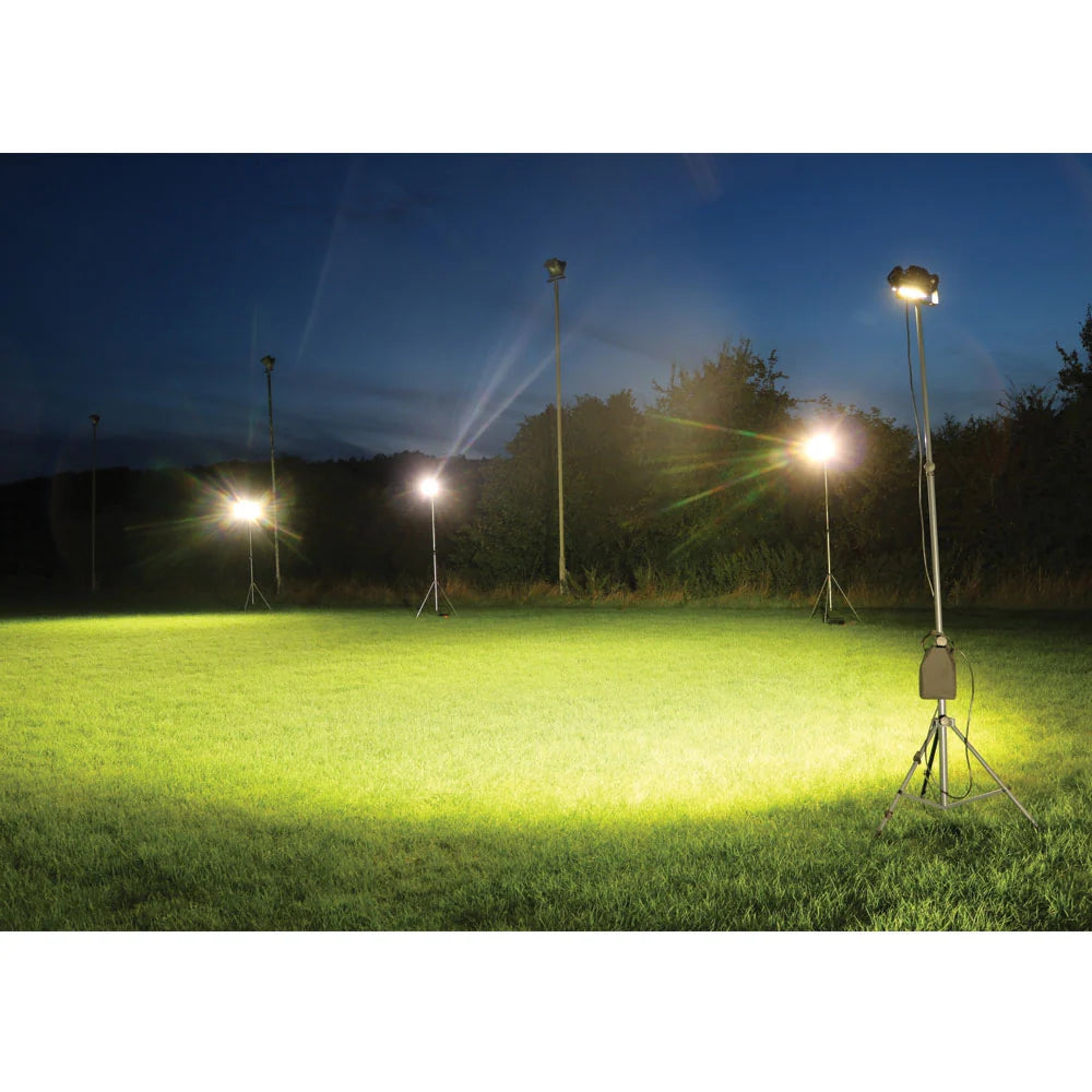 THQ20K LED Portable Rechargeable Floodlight - 20K (Lithium-ion)