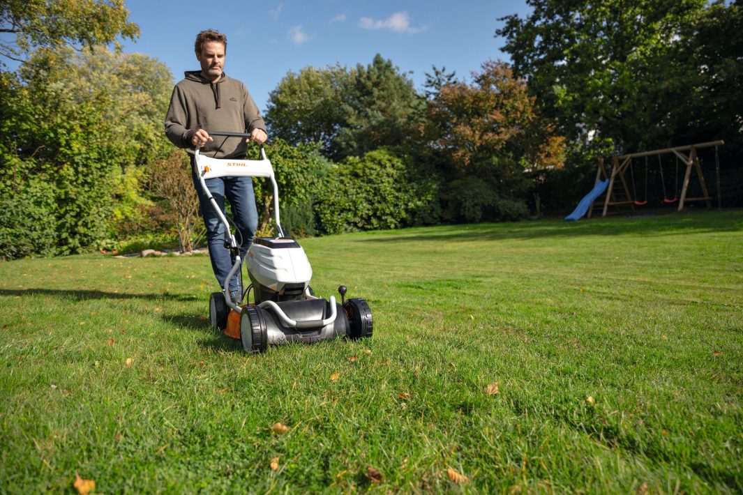 STIHL RMA 2 RV Cordless Mulching Lawn Mower (Tool Only)