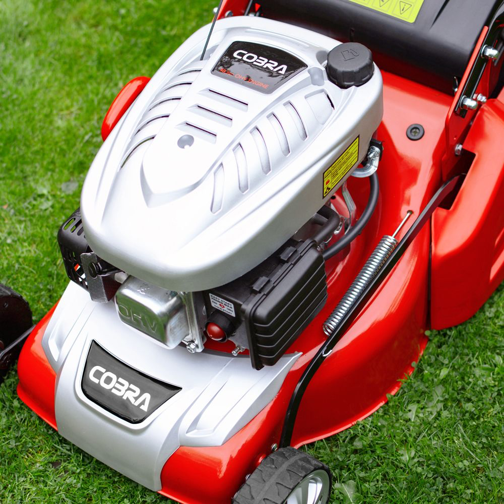 COBRA RM40C 16" Petrol Powered Rear Roller Lawnmower