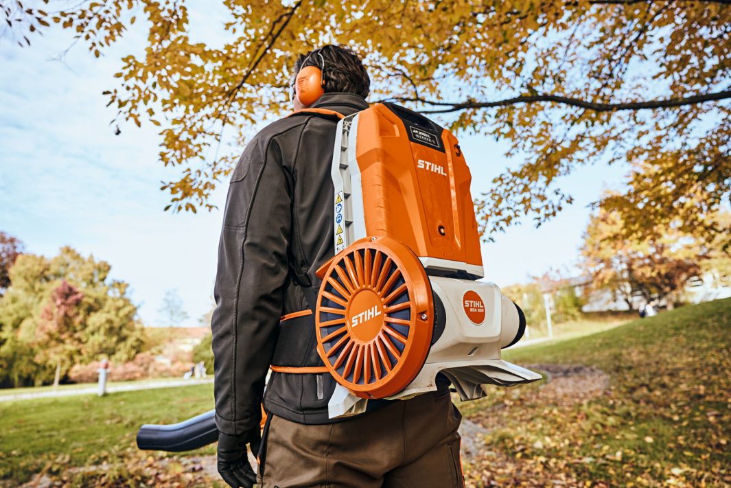 STIHL BGA 300 Cordless Backpack Blower - AP System