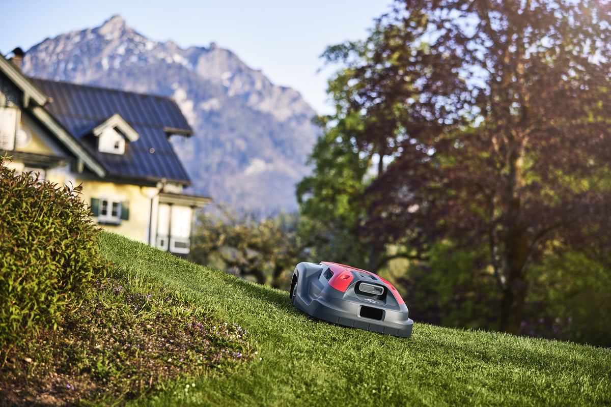 Cramer AiConic 8 Robotic RTK Mower