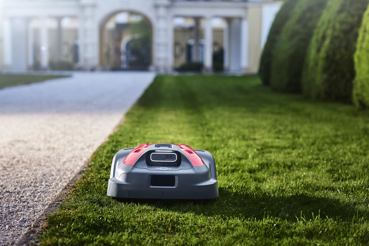 Cramer AiConic 8 Robotic RTK Mower