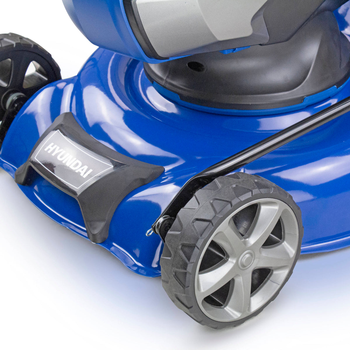 Hyundai HYM40LI420SP 42cm Cordless 40v Lithium-Ion Battery Self-Propelled Lawnmower with Battery and Charger