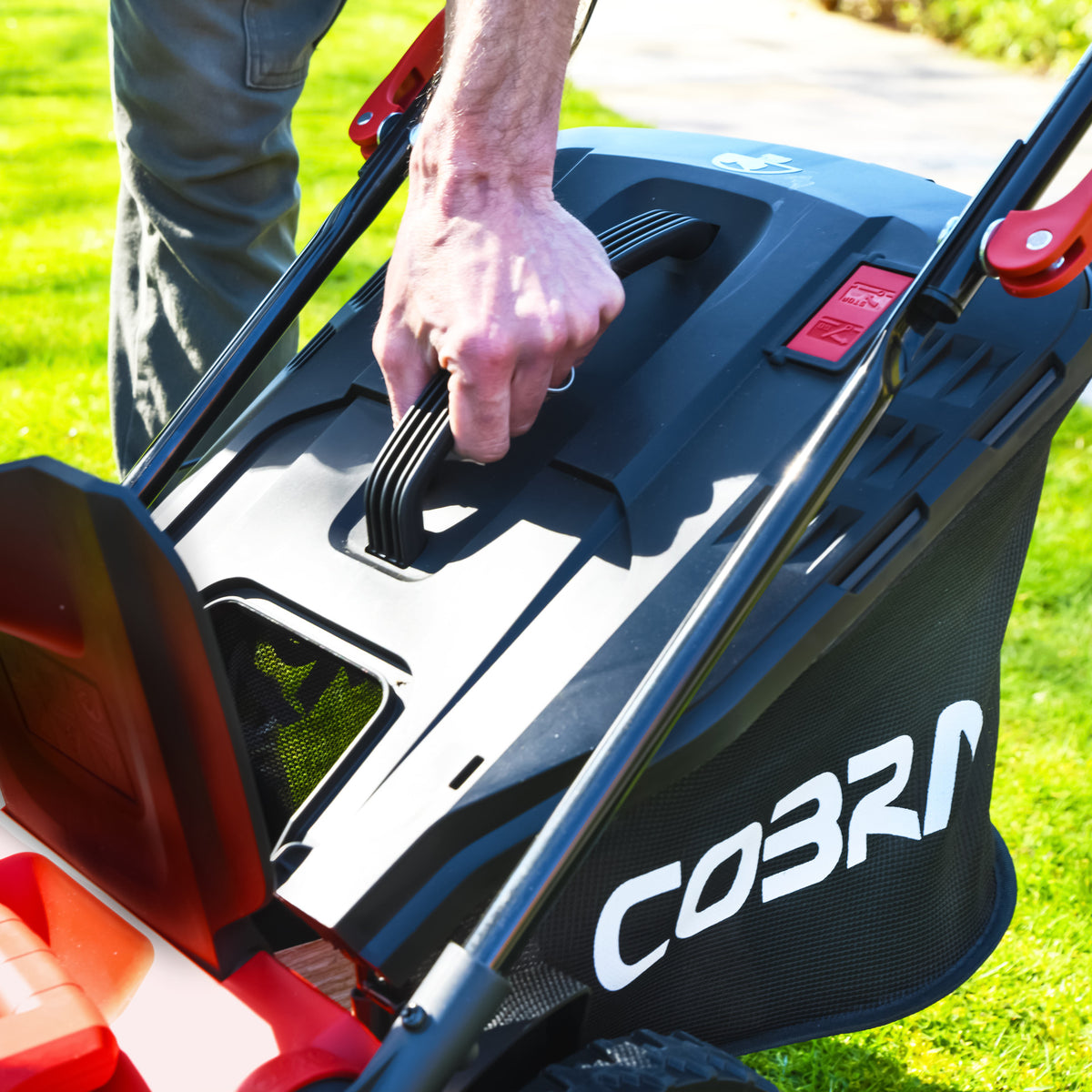 COBRA MX3440VX 40V Max+ Cordless Lawnmower Kit – 34cm Ultra-Light Design