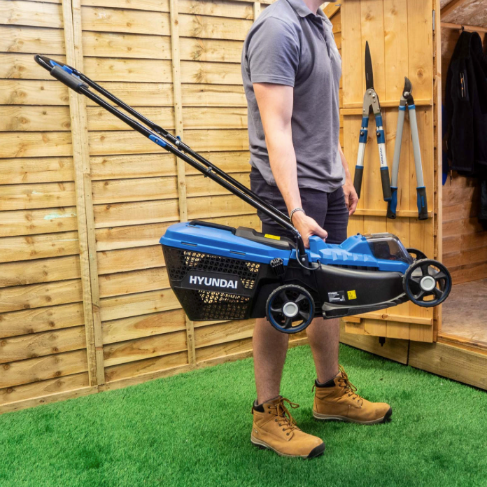 Hyundai 12.6" / 32cm 20V MAX Cordless Lawnmower 4Ah Li-Ion Battery | HY2193