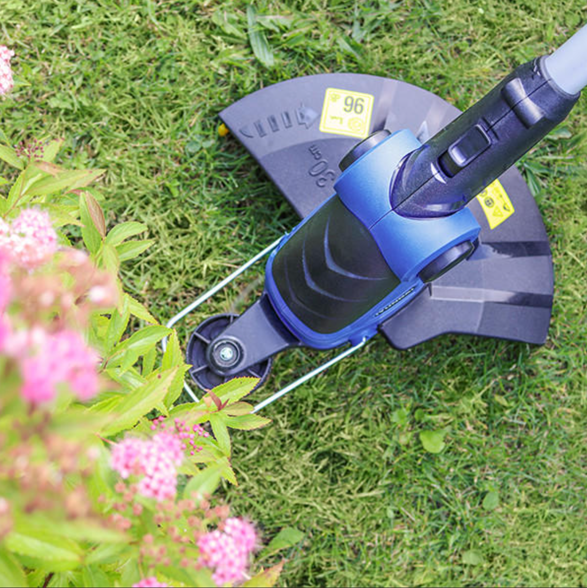 Hyundai 600W 2-in-1 Electric Grass Trimmer and Lawn Edger 30cm | HYTR600E