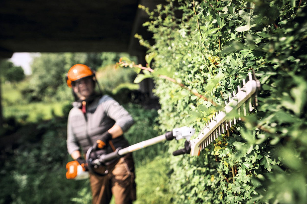STIHL HLA 140 B Cordless Long-Reach Hedge Trimmer 60 cm